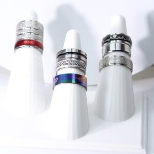 NINE Rings with Display Included New